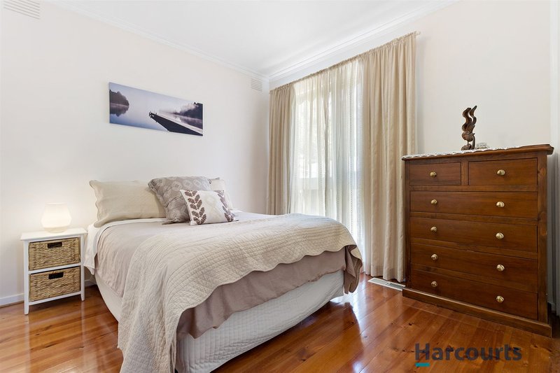 Photo - 21 Grantley Drive, Glen Waverley VIC 3150 - Image 10