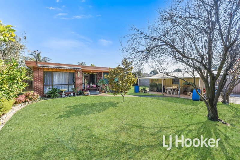 Photo - 21 Green Valley Crescent, Hampton Park VIC 3976 - Image 16