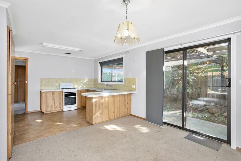 Photo - 21 Greenhalghs Road, Delacombe VIC 3356 - Image 2