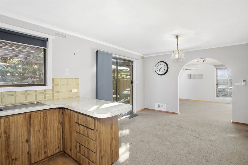 Photo - 21 Greenhalghs Road, Delacombe VIC 3356 - Image 4