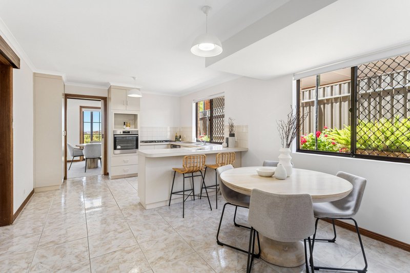 Photo - 21 Greenridge Court, Wynn Vale SA 5127 - Image 9