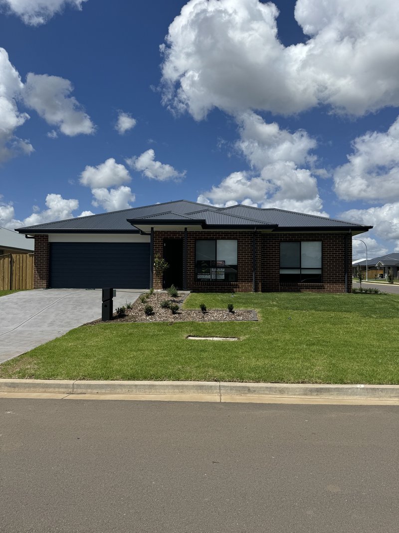 Photo - 21 Gregory Street, Lochinvar NSW 2321 - Image 1