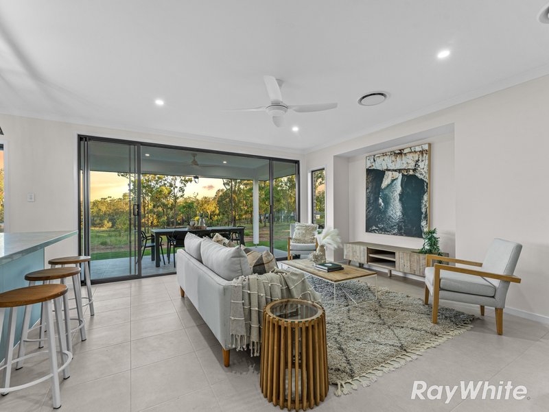 Photo - 21 Grevillea Way, Rifle Range QLD 4311 - Image 9