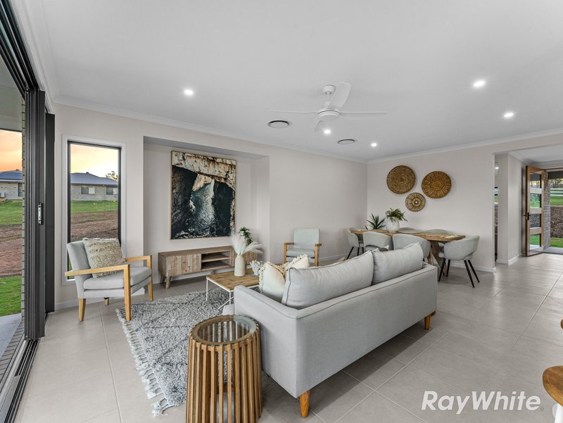 Photo - 21 Grevillea Way, Rifle Range QLD 4311 - Image 26