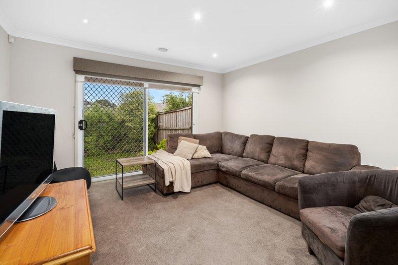 Photo - 21 Grimsthorpe Place, Mernda VIC 3754 - Image 7