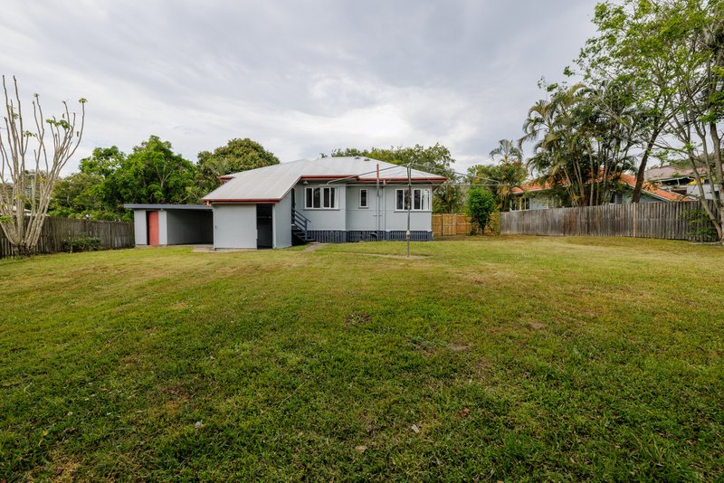 Photo - 21 Grimstone Street, Keperra QLD 4054 - Image 14