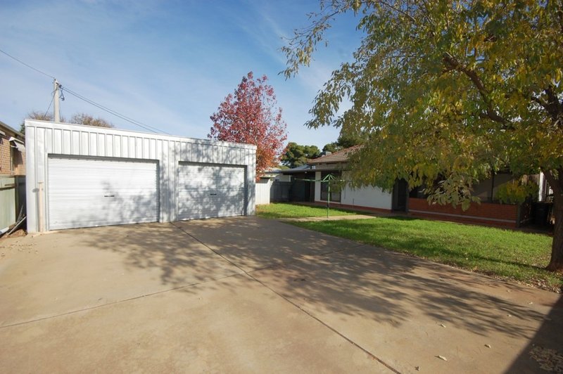 Photo - 21 Groongal Avenue, Griffith NSW 2680 - Image 3