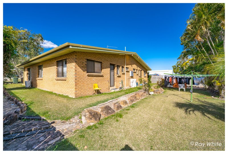 Photo - 21 Halligan Crescent, Norman Gardens QLD 4701 - Image 9