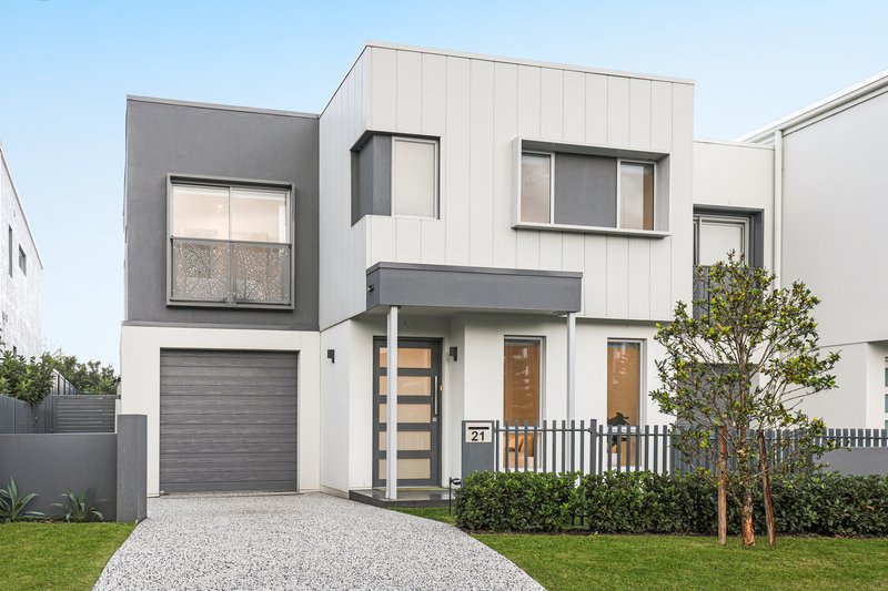 Photo - 21 Harbour Boulevard, Shell Cove NSW 2529 - Image 1