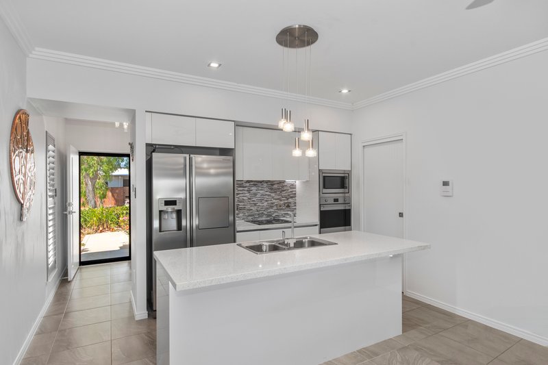 Photo - 21 Havenside Drive, Garbutt QLD 4814 - Image 5