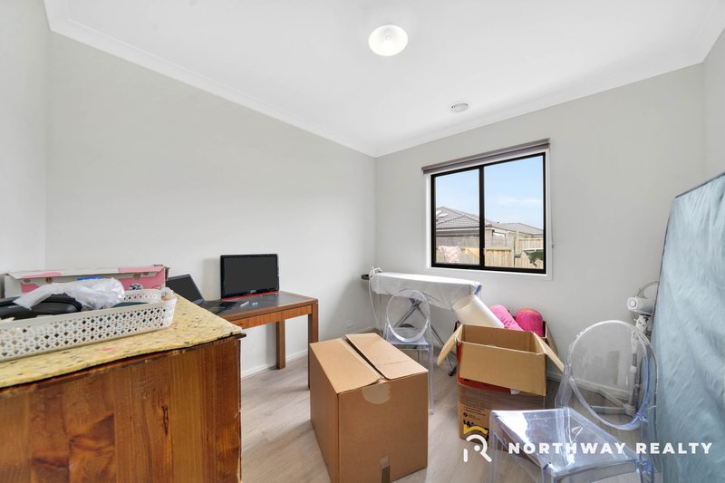 Photo - 21 Hawa Avenue, Wollert VIC 3750 - Image 7