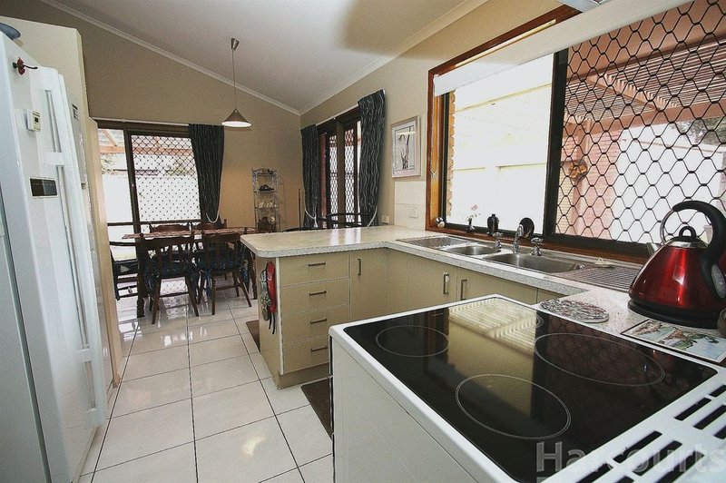 Photo - 21 Hawaii Cres , Banksia Beach QLD 4507 - Image 3