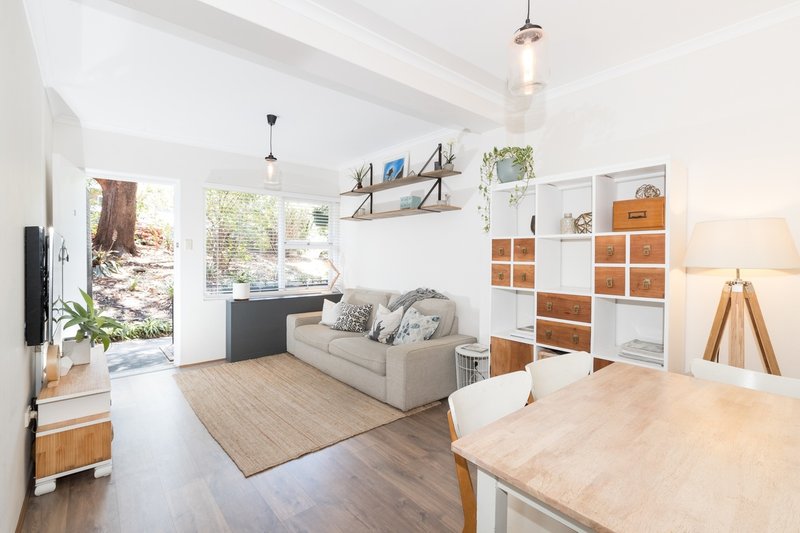 Photo - 2/1 Hawkesbury Avenue, Dee Why NSW 2099 - Image 3