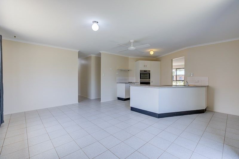 Photo - 21 Hawkins Street, Springwood QLD 4127 - Image 5