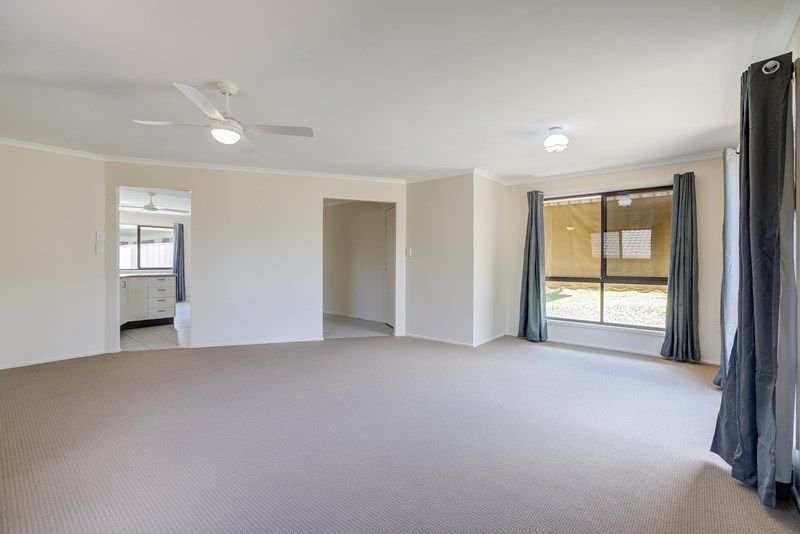 Photo - 21 Hawkins Street, Springwood QLD 4127 - Image 11