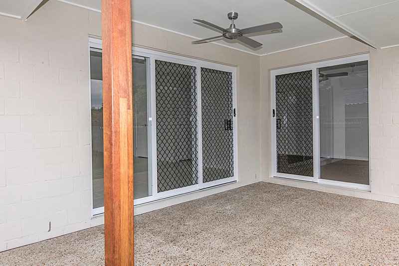 Photo - 2/1 Hayes Street, Raceview QLD 4305 - Image 12