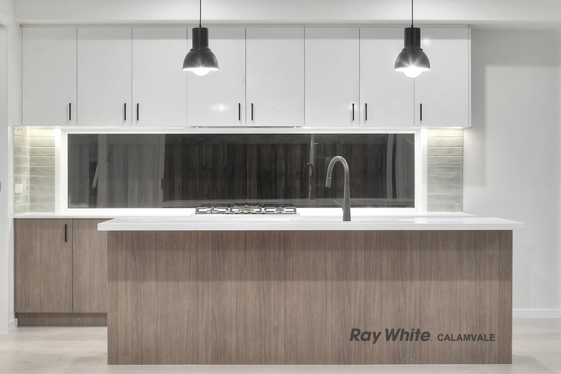 Photo - 21 Headway Street, Nerang QLD 4211 - Image 6