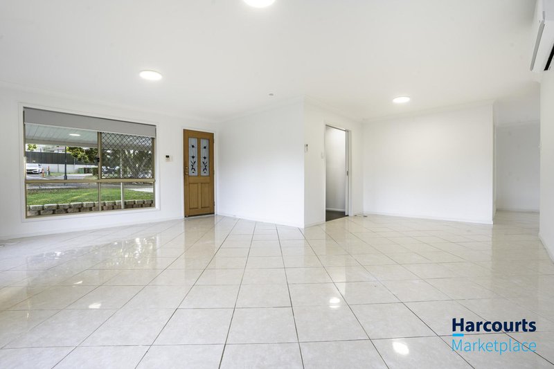 Photo - 21 Henry Samuel Drive, Redbank Plains QLD 4301 - Image 3