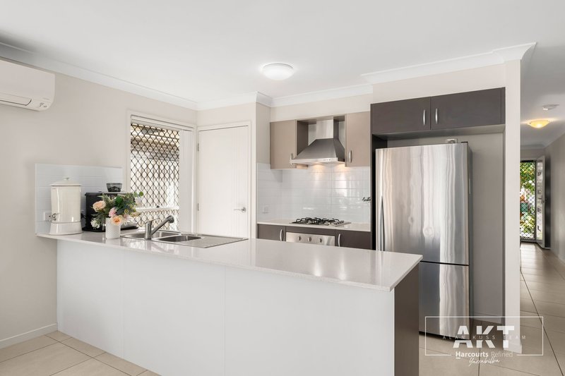 Photo - 21 Hillard Street, Yarrabilba QLD 4207 - Image 4