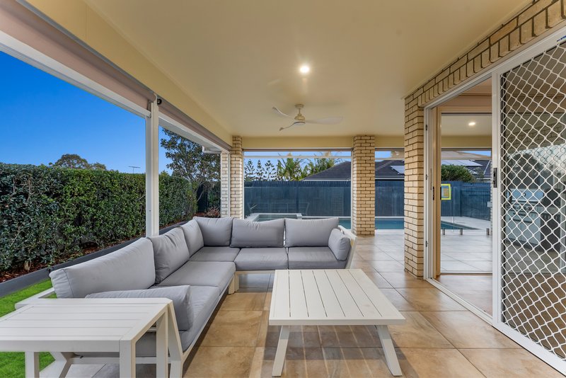 Photo - 21 Hillcrest Court, Murrumba Downs QLD 4503 - Image 13