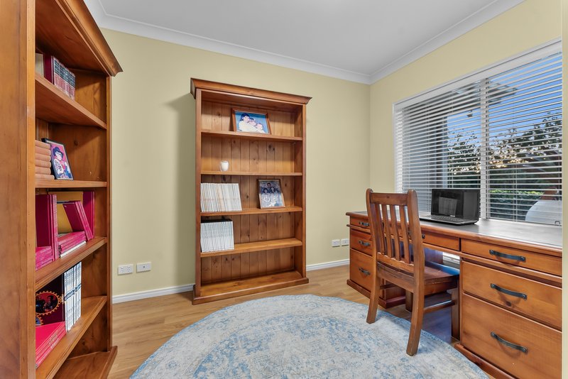 Photo - 21 Hillcrest Court, Murrumba Downs QLD 4503 - Image 22