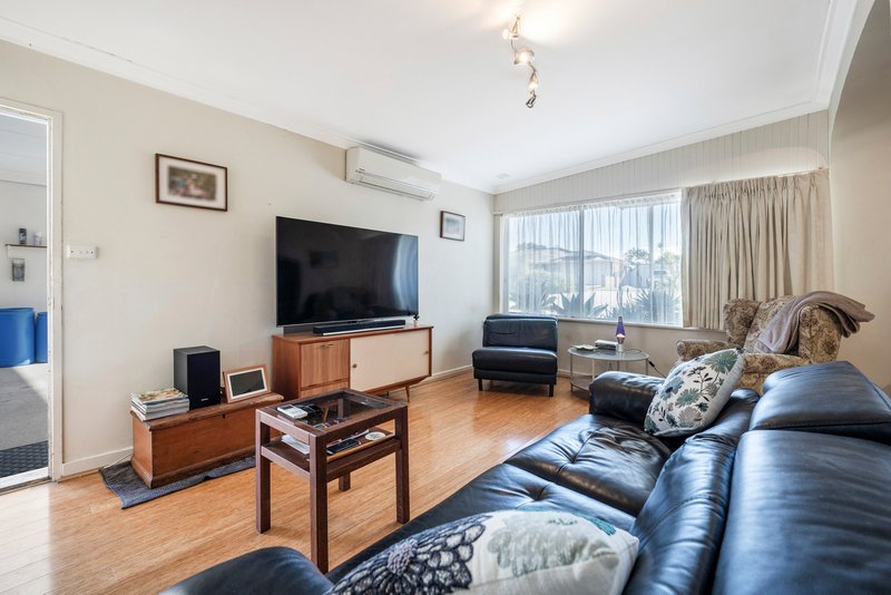 Photo - 21 Hokin Street, Waikiki WA 6169 - Image 6