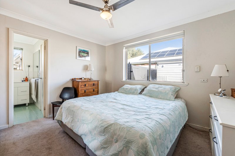 Photo - 21 Hokin Street, Waikiki WA 6169 - Image 10