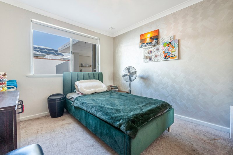 Photo - 21 Hokin Street, Waikiki WA 6169 - Image 12