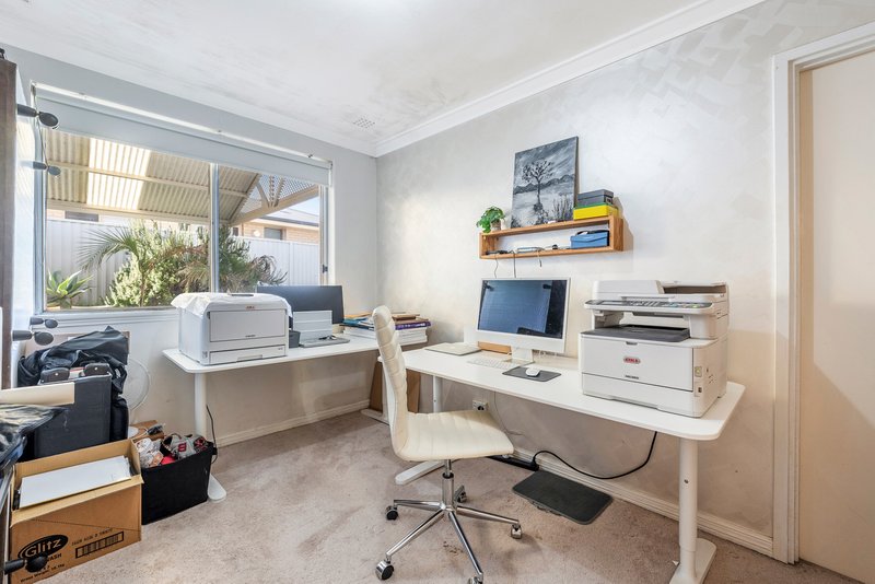 Photo - 21 Hokin Street, Waikiki WA 6169 - Image 13