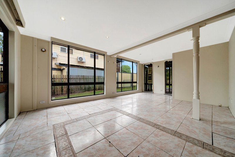 Photo - 21 Holles Street, Waterford West QLD 4133 - Image 5