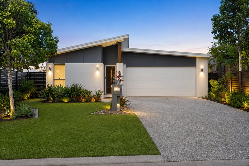 Photo - 21 Hoop Pine Circuit, Coomera QLD 4209 - Image 1