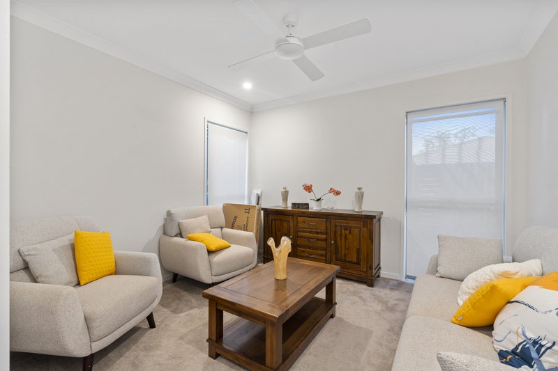 Photo - 21 Hoop Pine Circuit, Coomera QLD 4209 - Image 5