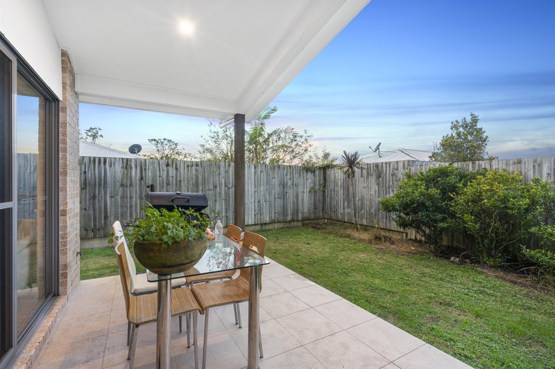 Photo - 21 Hoop Pine Circuit, Coomera QLD 4209 - Image 12