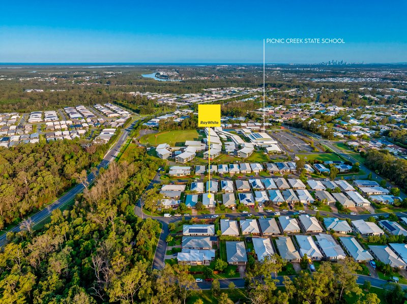Photo - 21 Hoop Pine Circuit, Coomera QLD 4209 - Image 15