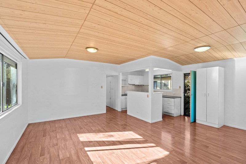 Photo - 21 Hope Street, Kingston QLD 4114 - Image 6