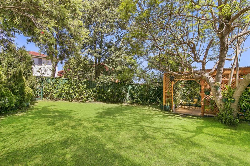 Photo - 21 Horning Parade, Manly Vale NSW 2093 - Image 4