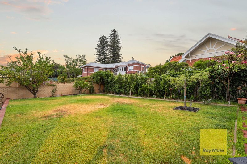 Photo - 21 Hurstford Close, Peppermint Grove WA 6011 - Image 16