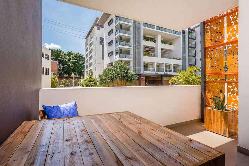 Photo - 2/1 Hurworth Street, Bowen Hills QLD 4006 - Image 3