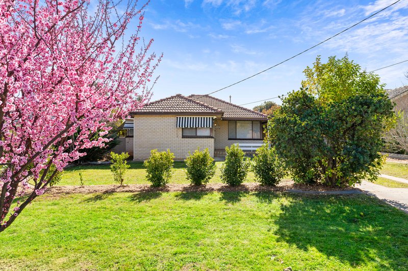 21 Huthwaite Street, Mount Austin NSW 2650