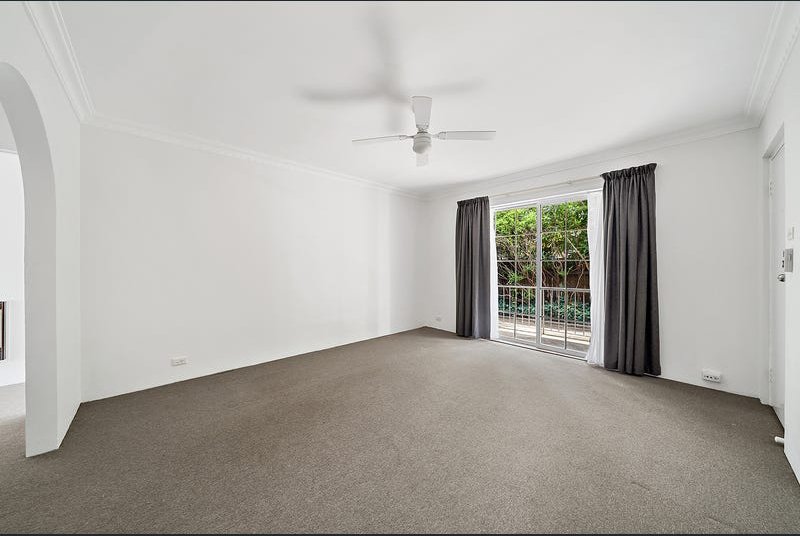 Photo - 2/1 Hybon Avenue, Queanbeyan East NSW 2620 - Image 3