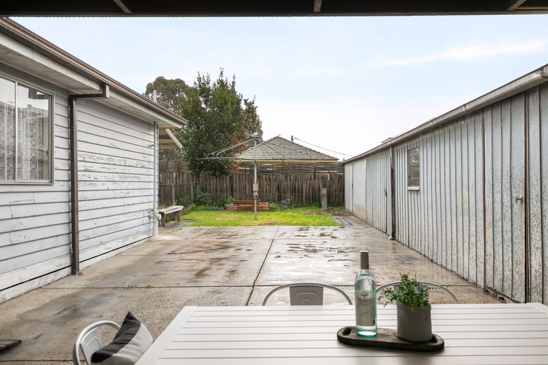 Photo - 21 Hyde Street, Hadfield VIC 3046 - Image 12