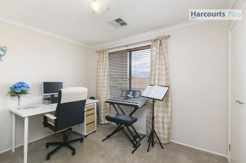 Photo - 21 Ingleton Drive, Hallett Cove SA 5158 - Image 11