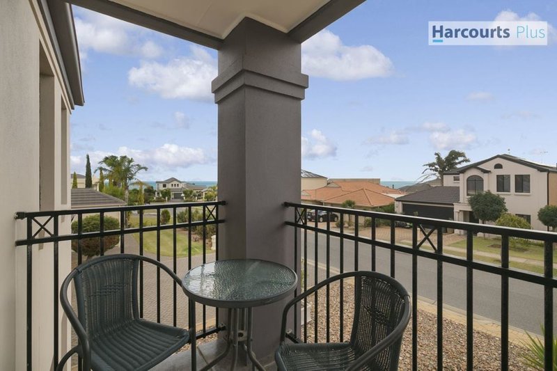 Photo - 21 Ingleton Drive, Hallett Cove SA 5158 - Image 14