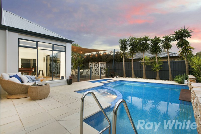 Photo - 21 Island Point Avenue, Waterways VIC 3195 - Image 10