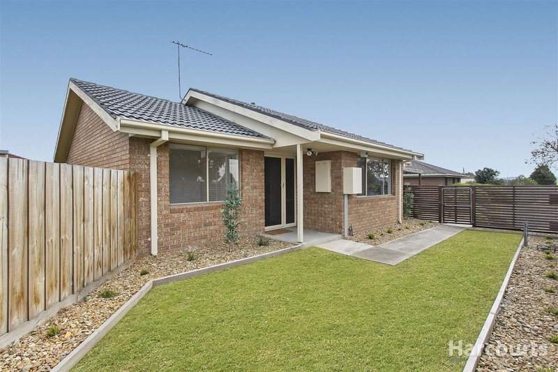 2/1 Ivan Crescent, Hampton Park VIC 3976