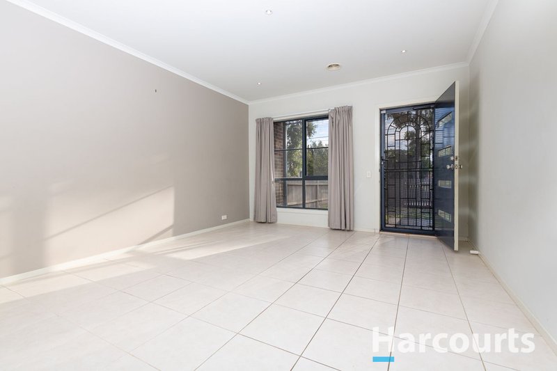 Photo - 21 Ivory Crescent, Springvale South VIC 3172 - Image 2