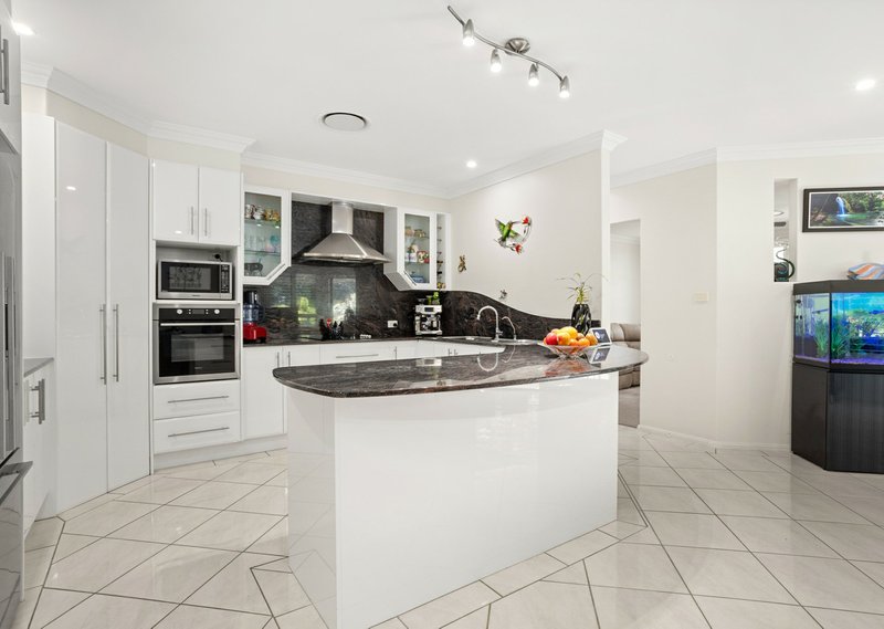 Photo - 21 Ivy Crescent, Old Bar NSW 2430 - Image 4