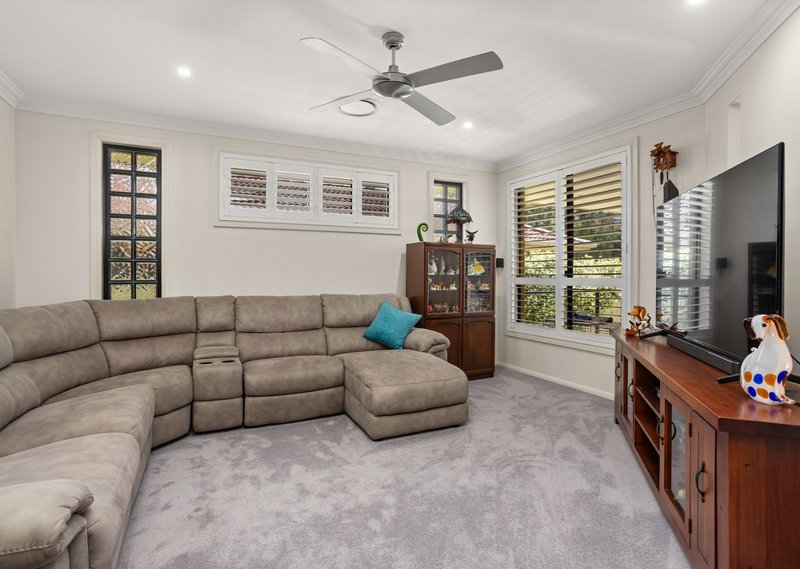 Photo - 21 Ivy Crescent, Old Bar NSW 2430 - Image 7