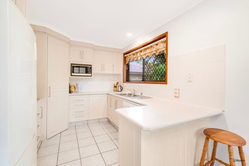 Photo - 2/1 Jacaranda Avenue, Tweed Heads West NSW 2485 - Image 3