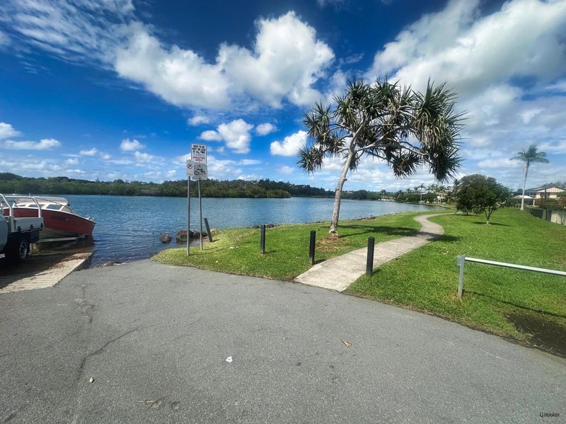 Photo - 2/1 Jacaranda Avenue, Tweed Heads West NSW 2485 - Image 10